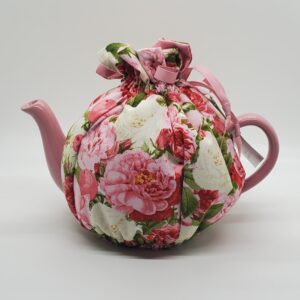 Small Pink & White Rose Teapot Cozy